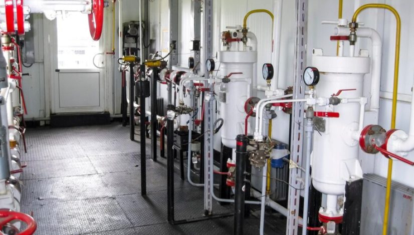 oil-metering-equipment-filters-valves-other-equipment_120587-5360